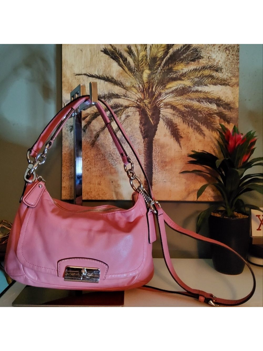 COACH AUTHENTIC CROSSBODY PINK "KRISTIN" CONVERTIBLE PURSE, PRE-OWNED - Picture 3 of 9